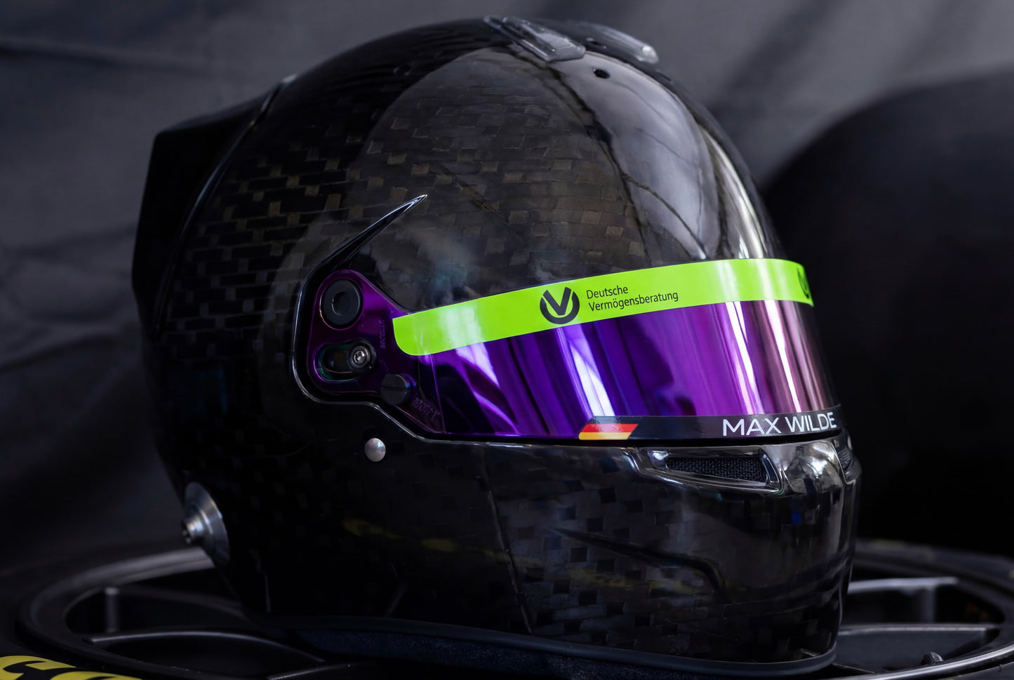 Deutsche Vermögensberatung visor stripe for helmet (design pack) (Karting, Motorsport, Moto)