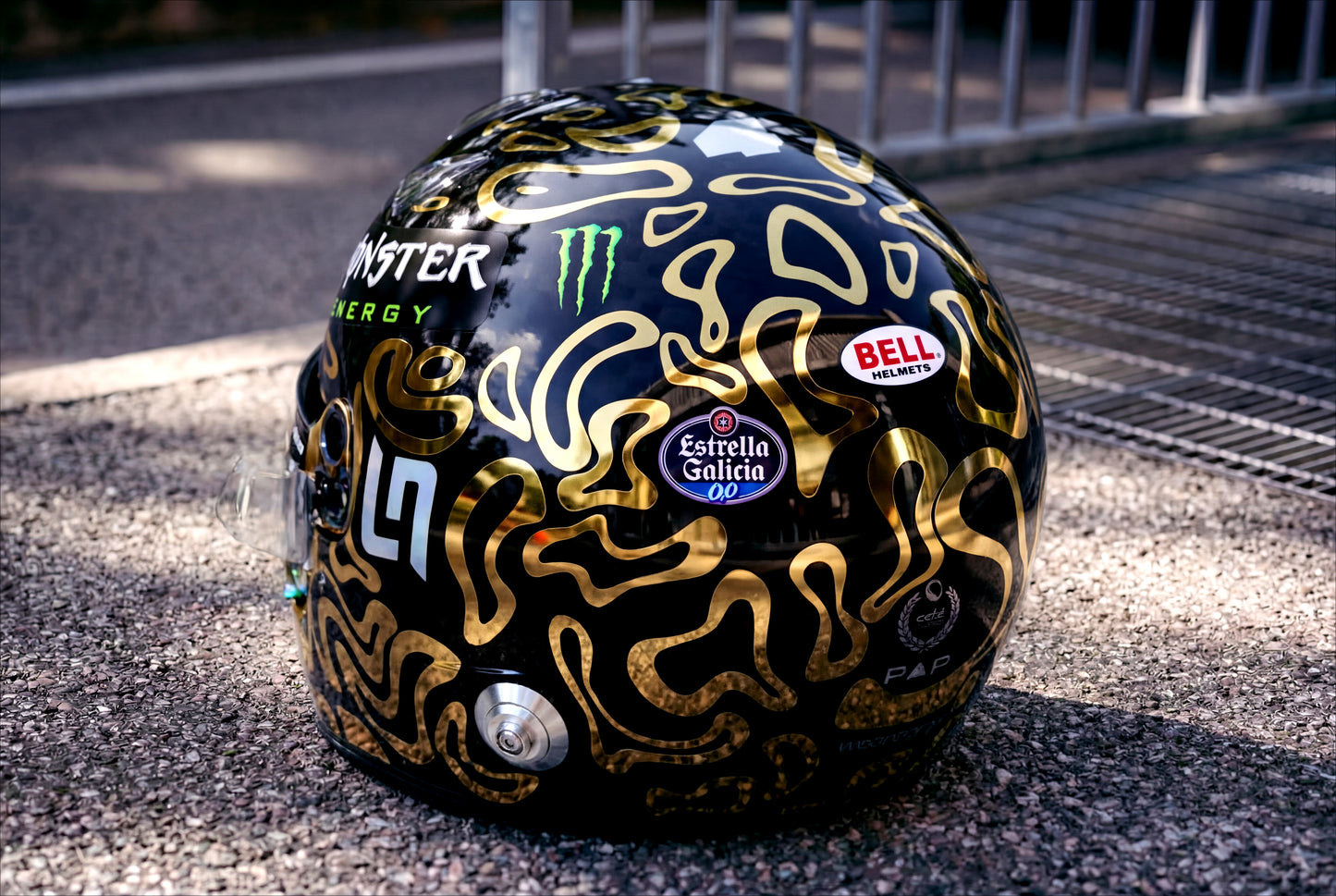 LANDO 25 Sticker Kit for helmet Color Scheme 2 in GOLD (design pack) (Karting, Motorsport, Moto)